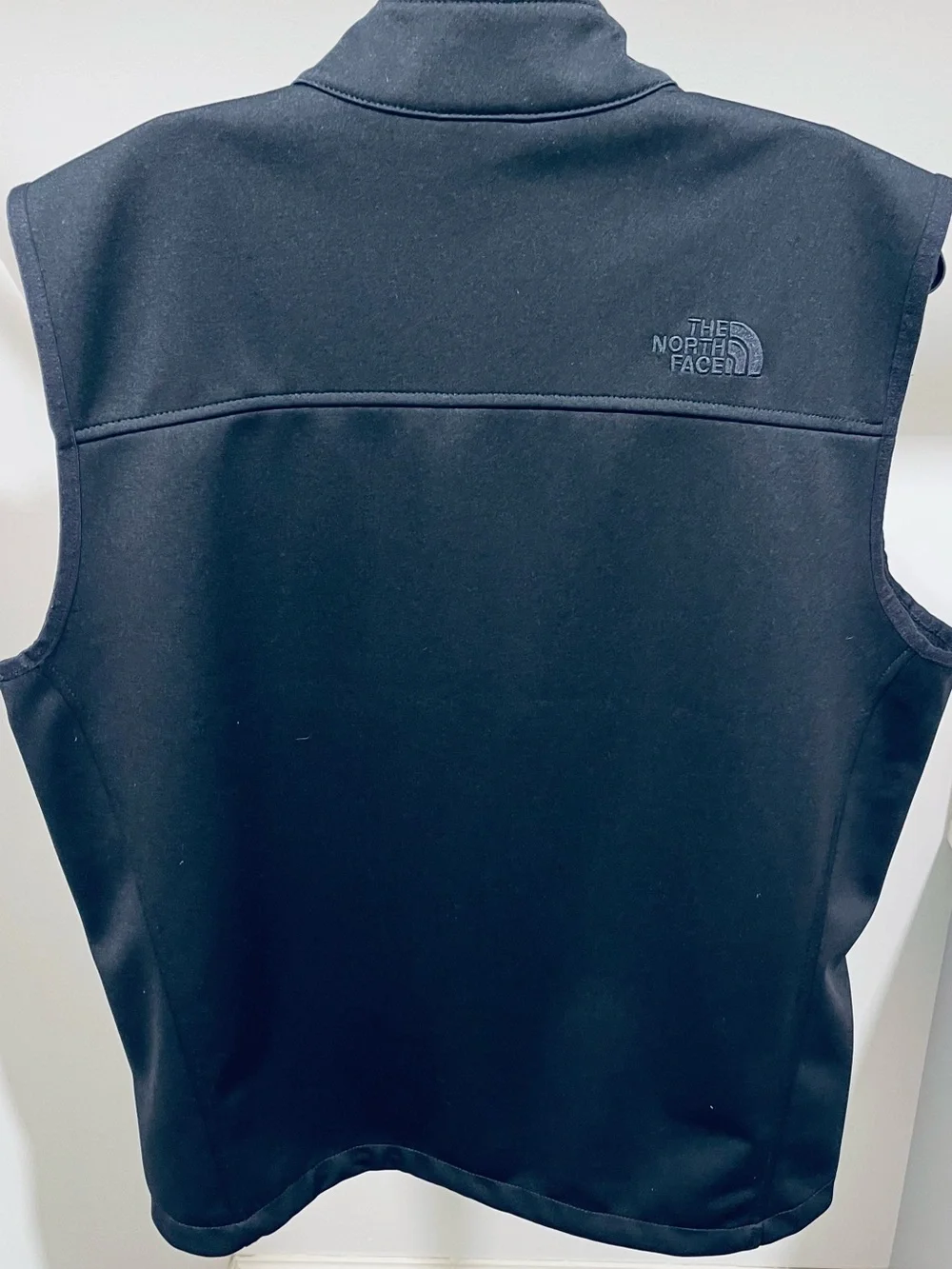 North Face Men’s Windwall Vest EUC